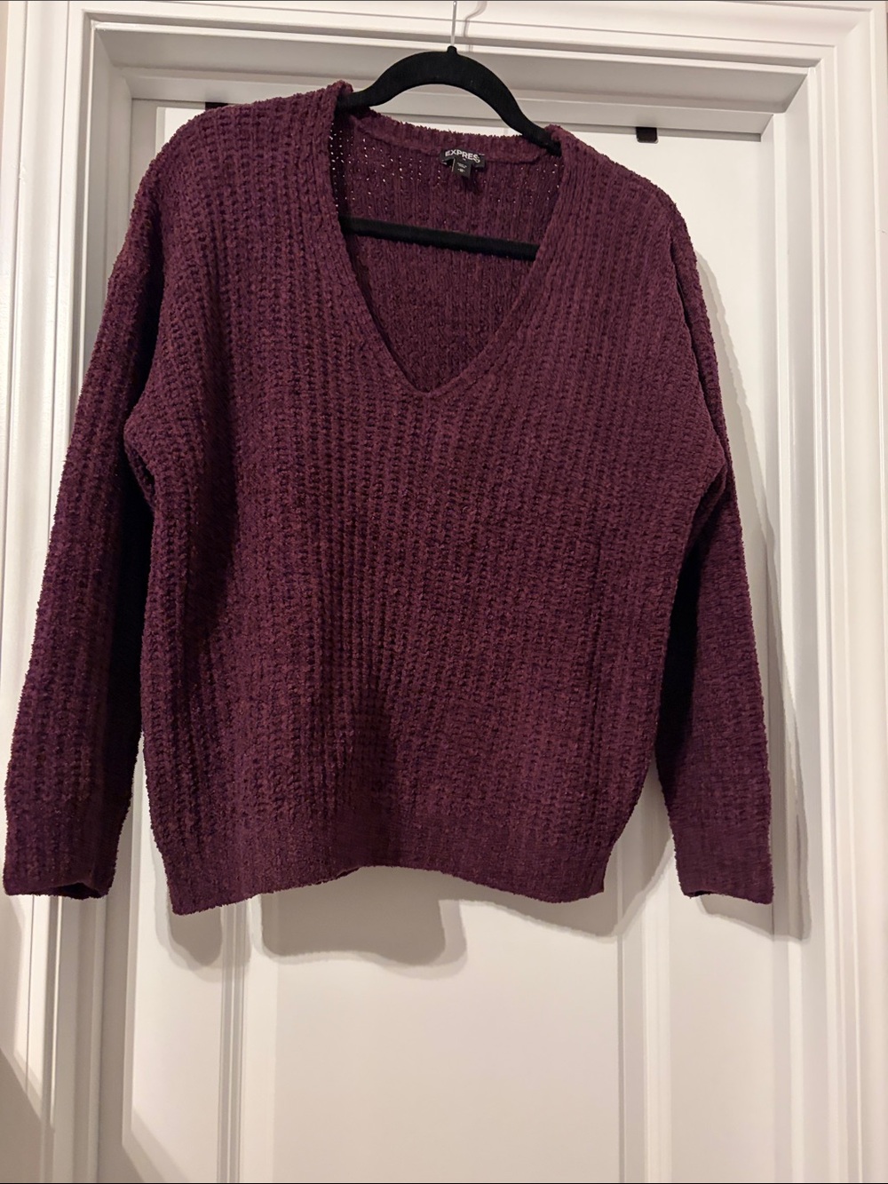 Express Women's V-Neck Waffle Knit Sweater - Plum